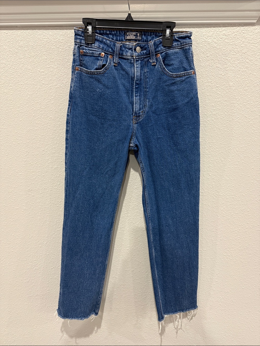 Abercrombie & Fitch Natural Rise Ankle Straight Leg Jean